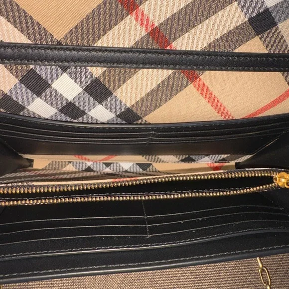 Burberry Black Leather Chain Bag - Picture 3 of 7